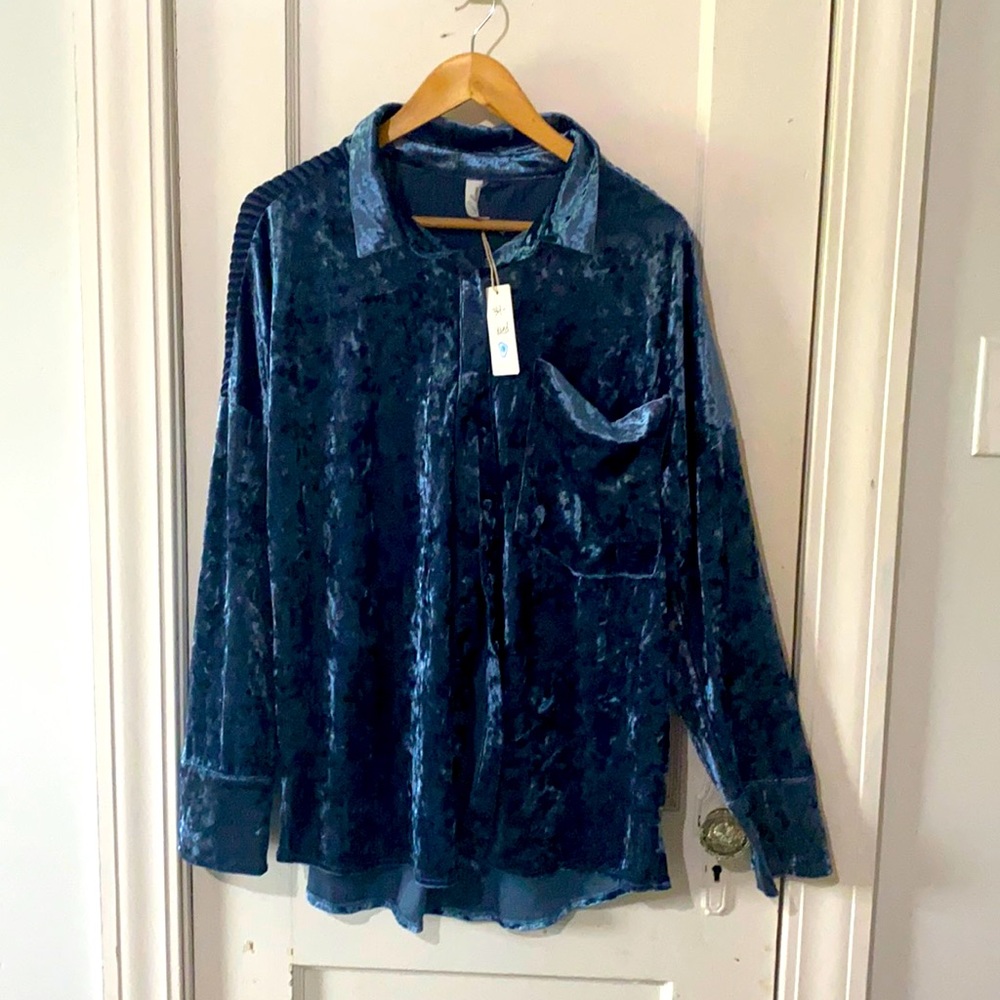 Velour shirt. L Love. New with tags.